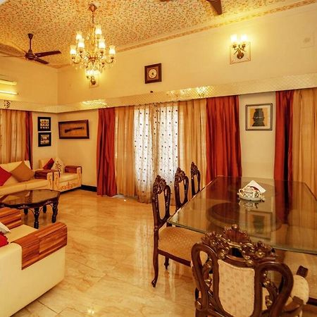 Santosh Villa - The House Of Antiques And Art Udajpur Exteriér fotografie