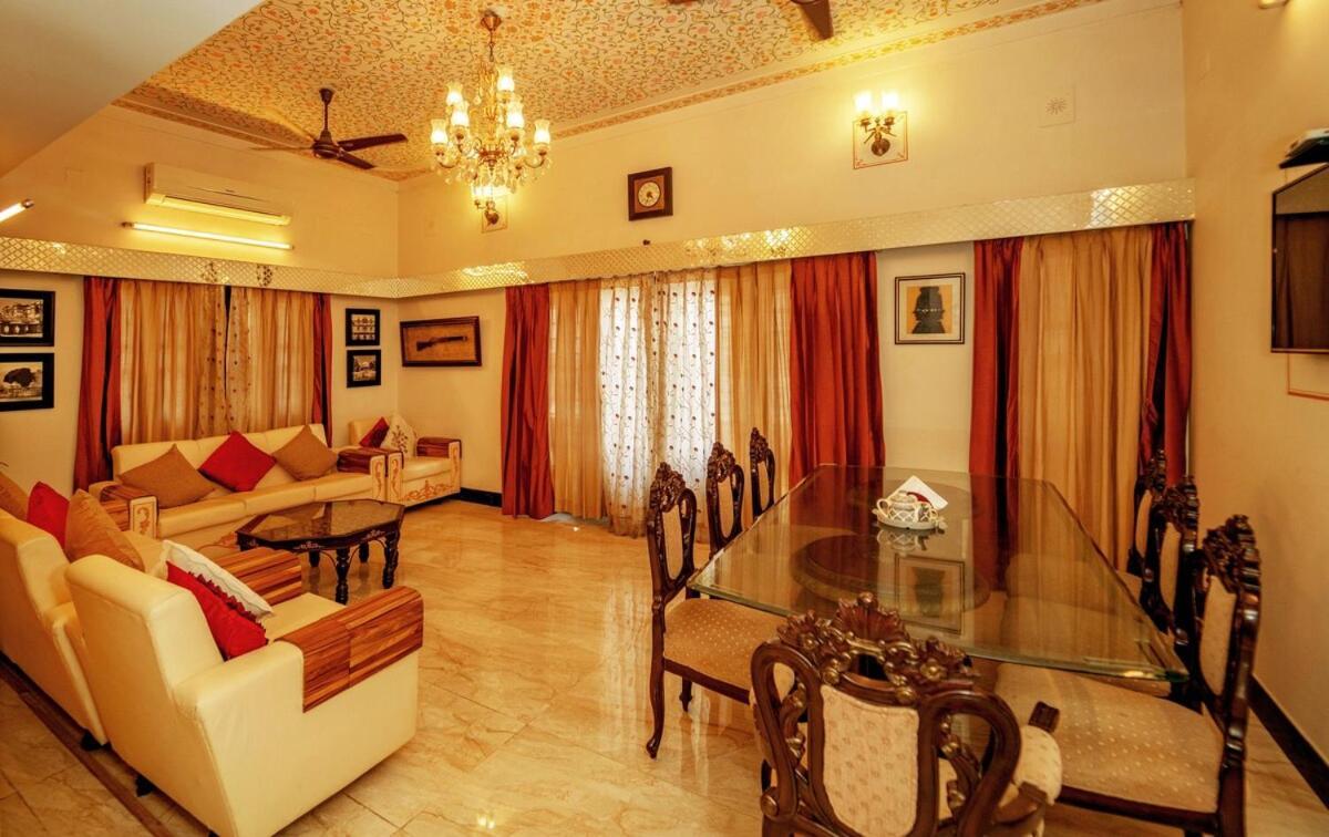 Santosh Villa - The House Of Antiques And Art Udajpur Exteriér fotografie