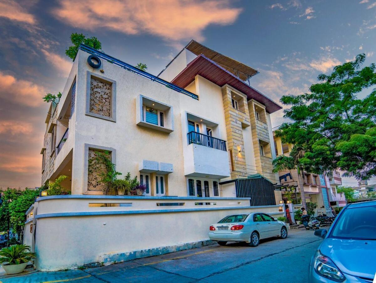 Santosh Villa - The House Of Antiques And Art Udajpur Exteriér fotografie