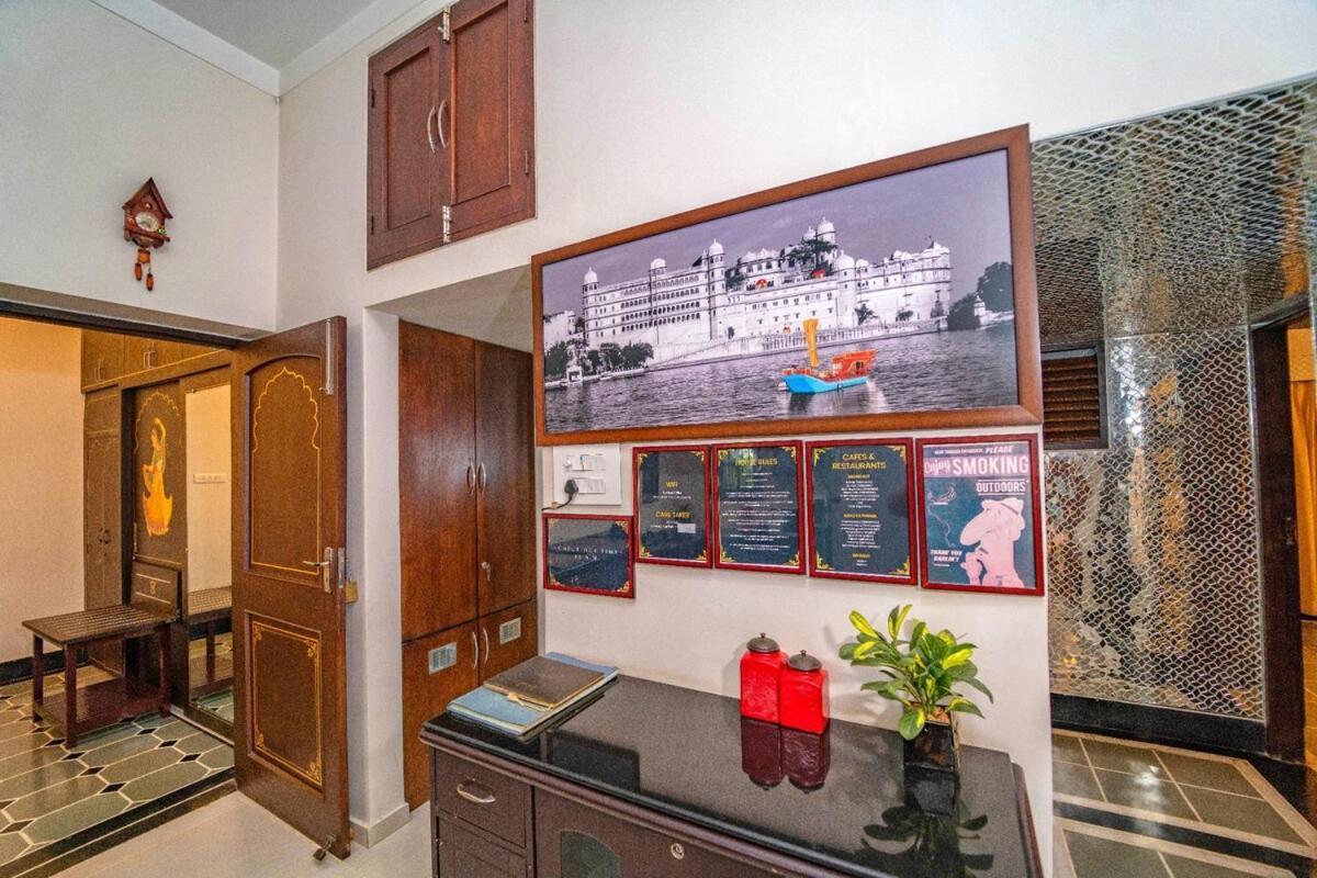 Santosh Villa - The House Of Antiques And Art Udajpur Exteriér fotografie