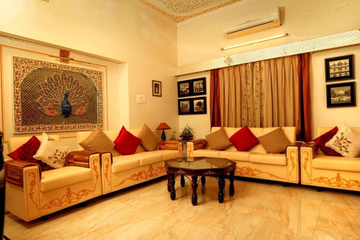 Santosh Villa - The House Of Antiques And Art Udajpur Exteriér fotografie